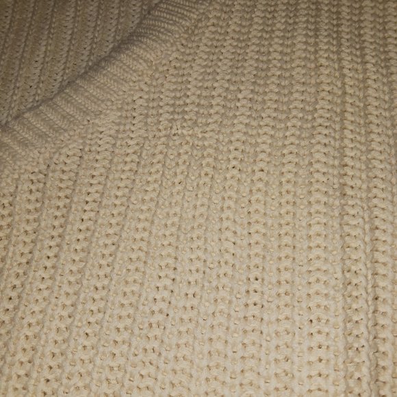 VS PINK cream sweater - Picture 2 of 2